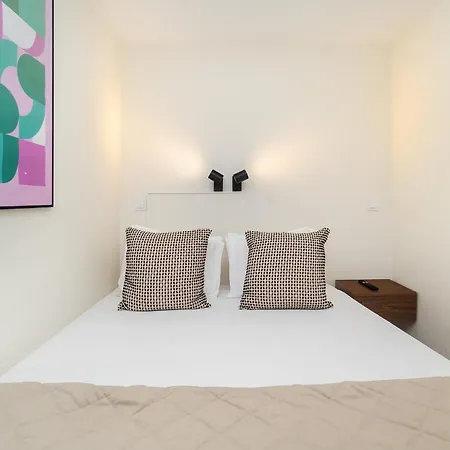 Whome Cozy In The Heart Of Bica شقة Lisboa