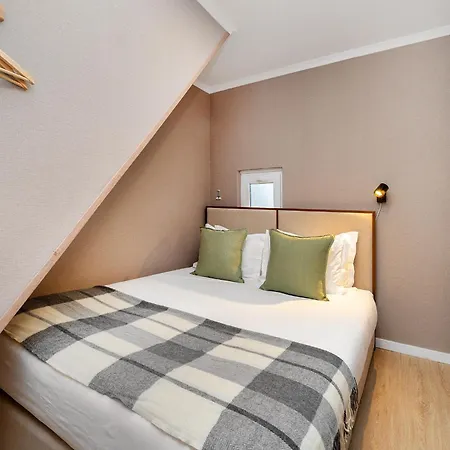 Whome Cozy In The Heart Of Bica شقة Lisboa